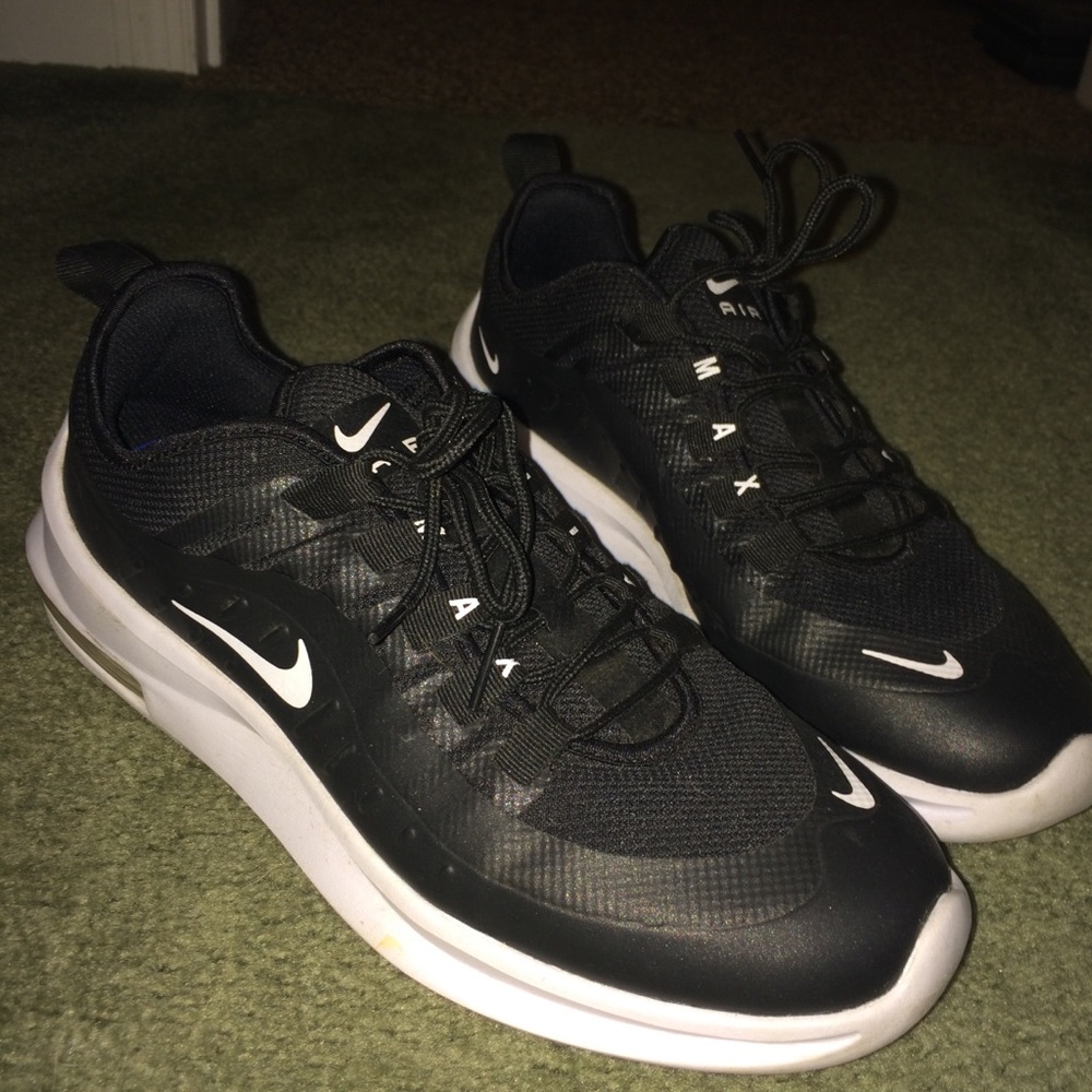 Womens Black and White NIKE Axis Sneakers 9.5